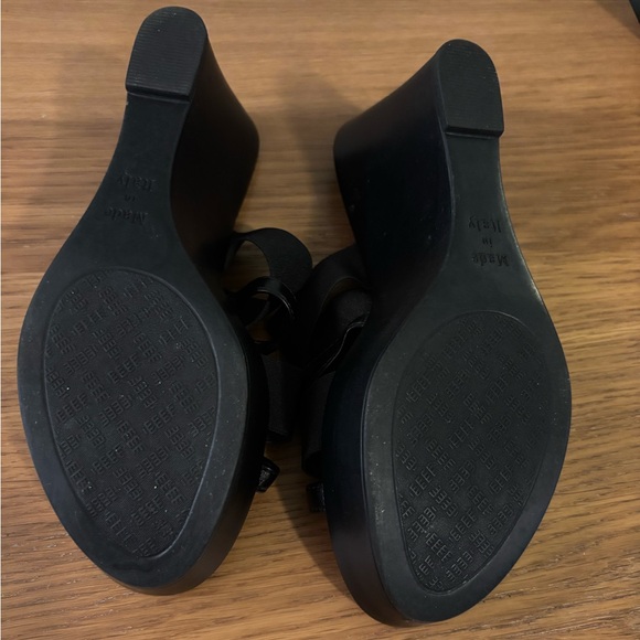 Italian Shoemakers Black strappy wedge slip on sandals size 7 NWOT - Picture 8 of 10